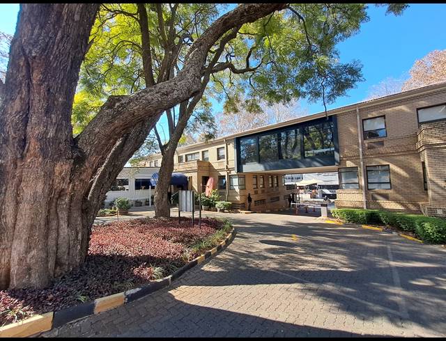 2,850M² OFFICE FOR SALE IN ILLOVO